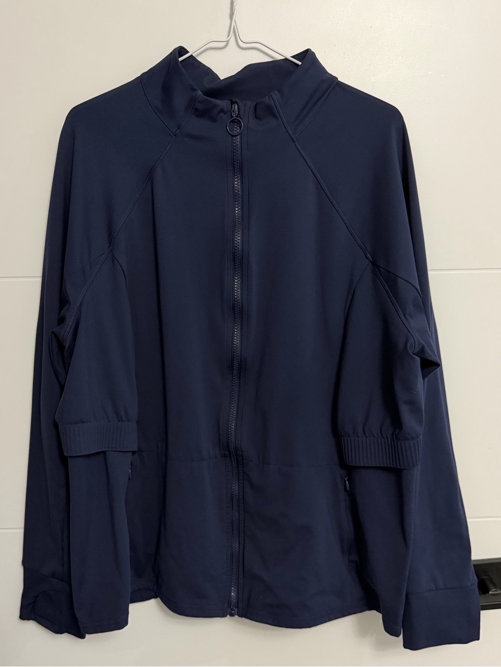 Fabletics: Full-Zip Women's Jacket (ptp approx 23in)